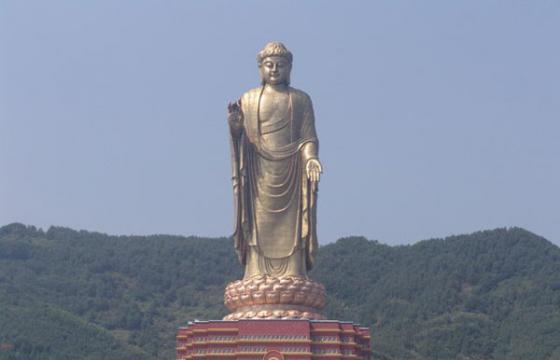 Building the Biggest Statue in the World