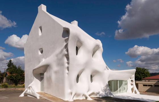 Christophe Berdaguer and Marie Péjus build a Ghost House