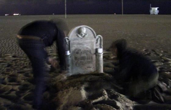 IN L.A.: D*Face Tombstones 