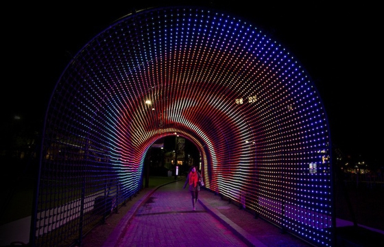 "Hundreds and Thousands" @ Vivid Sydney 2013