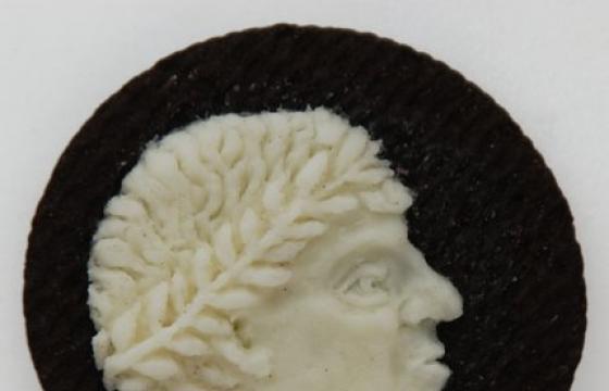 Oreo Cameos by Judith G. Klausner
