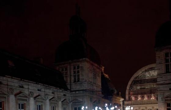 Lights in the Breeze: Bourrasque by Paul Cocksedge