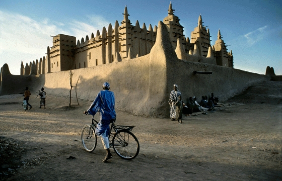The iconic and daring images of Steve Mccurry