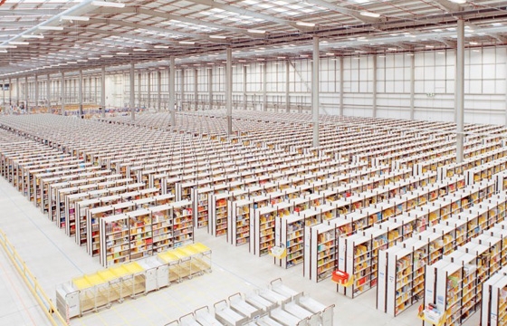 Photographs of an Amazon Fulfillment Warehouse by Ben Roberts