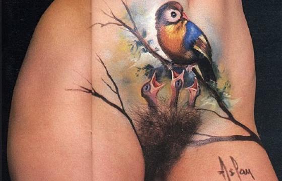Mama bird, baby bird