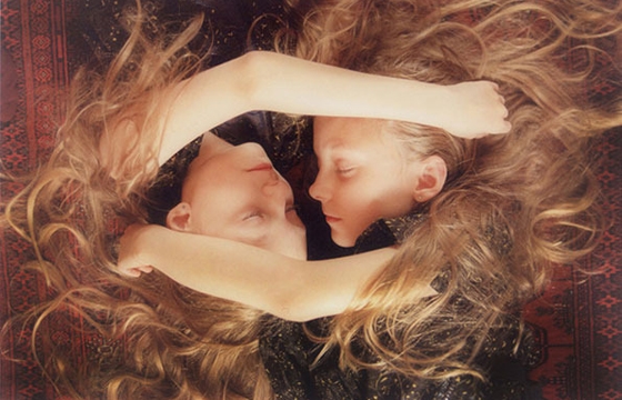 Ariko Inaoka's Photographs of Twins
