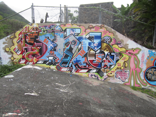 Pink Panther pointing at Sento