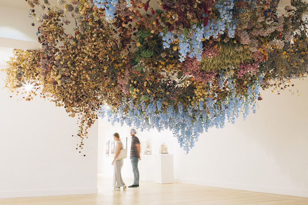 Rebecca Louise Law: Painting on Air