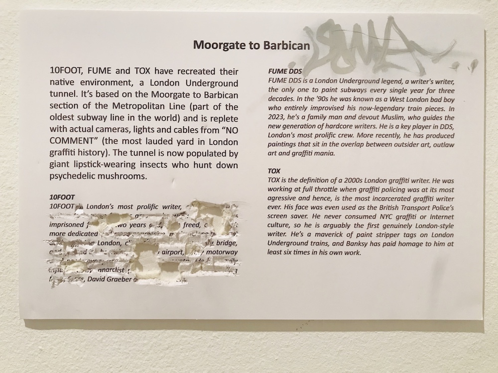 01 plaque