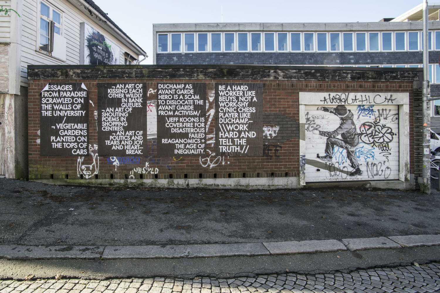  DSC1443 Nuart2016 Artist Robert Montgomery Photo Ian Cox 2016