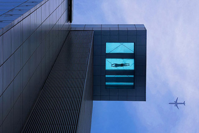 glass-bottom-pool-1
