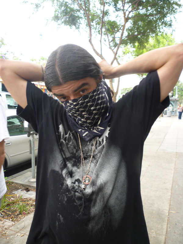 Neckface_gearing_up
