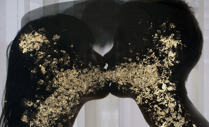 Kissing Gold, Courtesy of The Collection of John & Amy Phelan