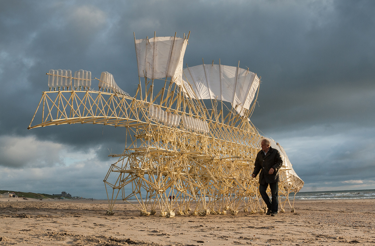 BALTOW, POLAND - OCTOBER 19..2019 Poland. Jurassic Park in Bałtów. An  exaggerated sculpture of a pterodactyl hatching from an egg from an  exhibition Stock Photo - Alamy