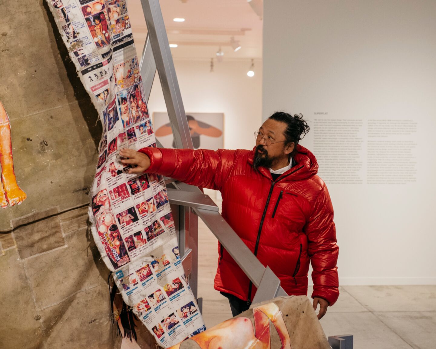 Takashi Murakami discussing with work with media