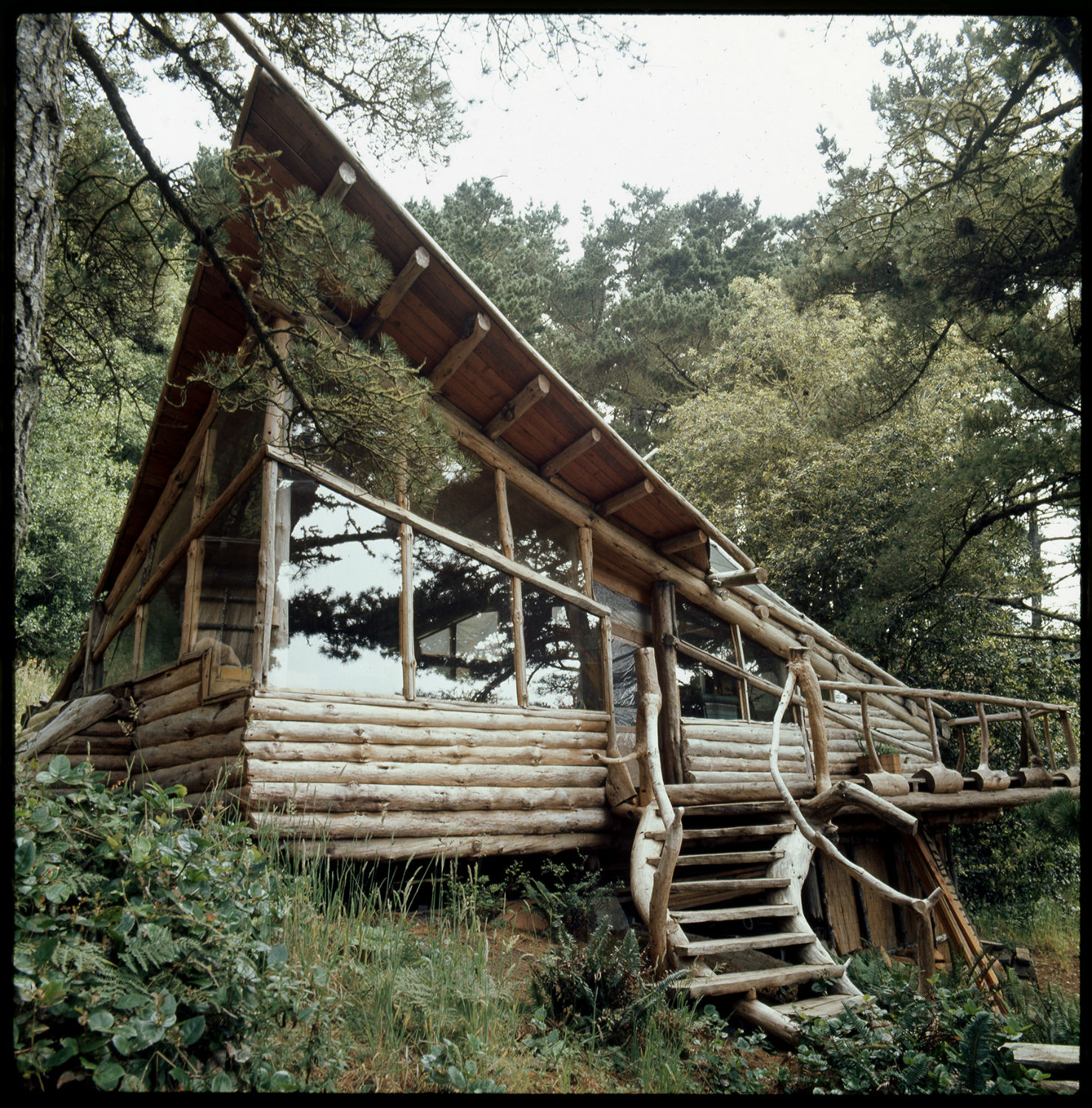 Barry Shapiro: Waite Home, Canyon, California, c. 1971; digital image from slide; Barry Shapiro photograph archive, BANC PIC 2016.003, The Bancroft Library, University of California, Berkeley.