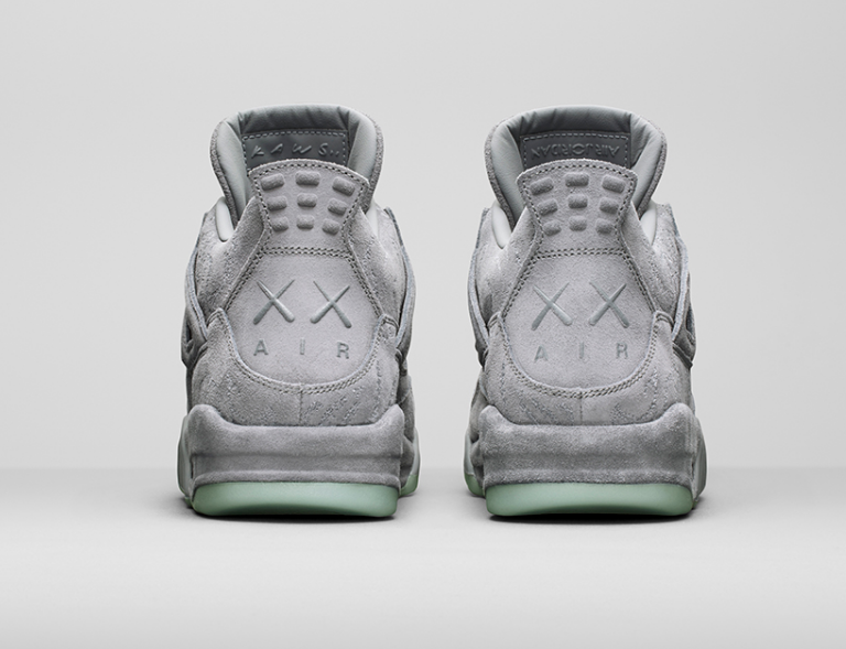 kaws air