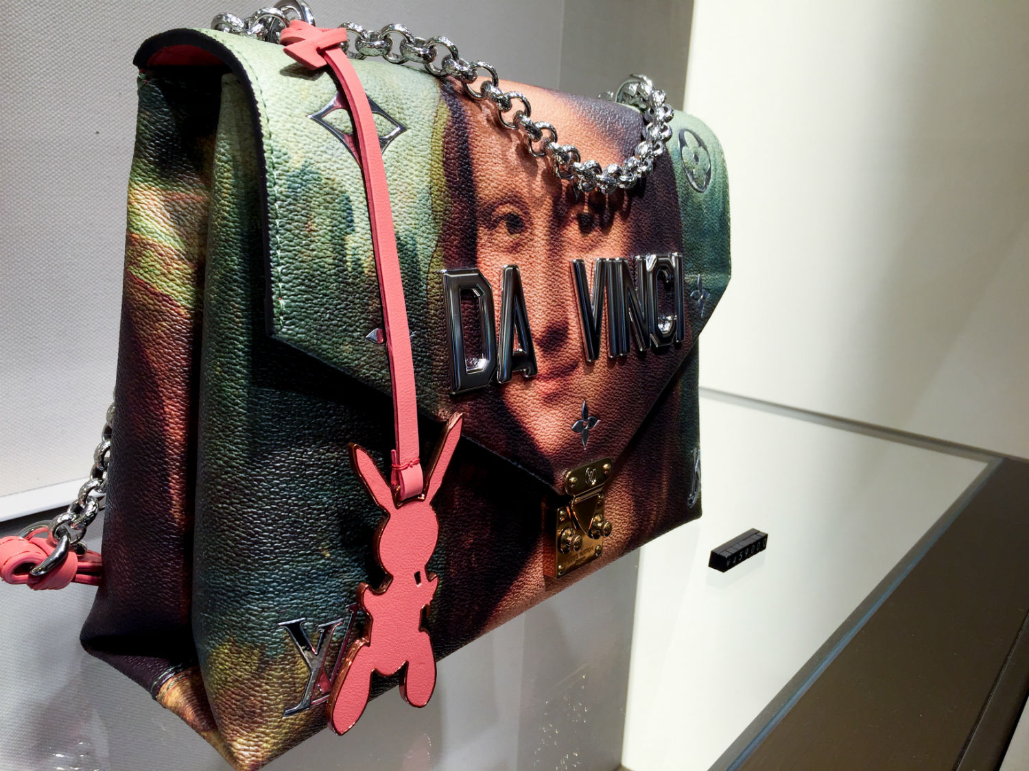 Louis Vuitton Chain Bag Limited Edition with designer Jeff Coons - Da Vinci
