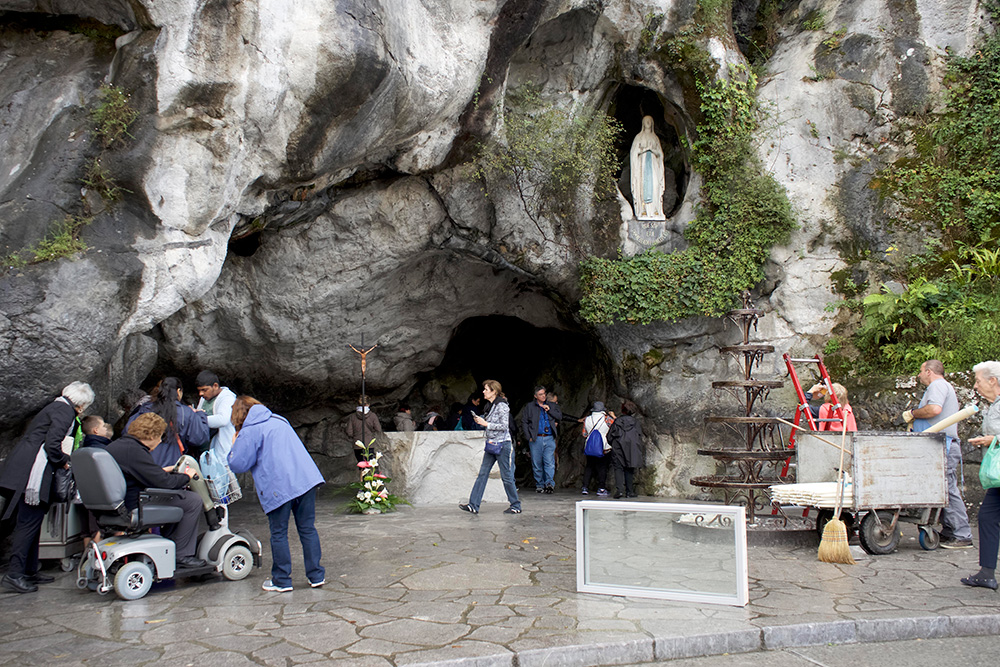 Carousel Image number 3