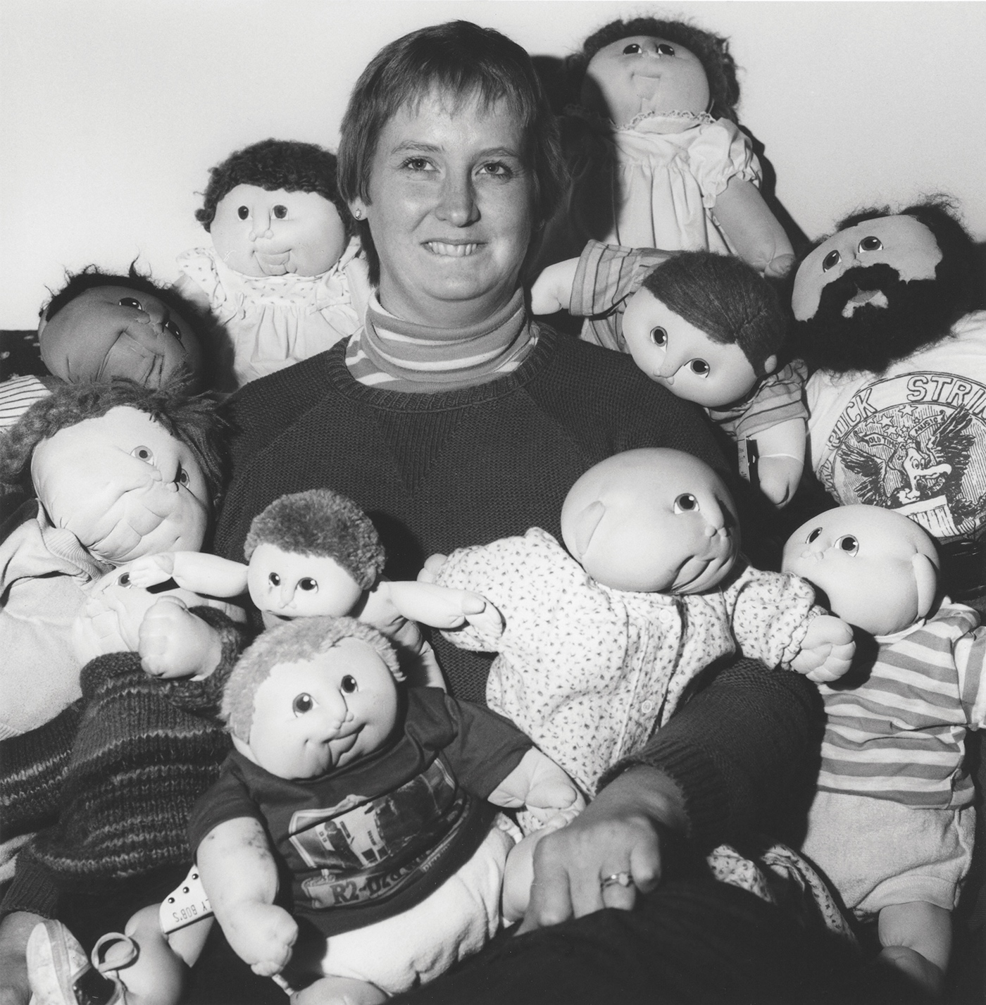 Guy Mendes, “Martha Nelson Thomas with Her Doll Babies, Louisville, Kentucky” (1989) (© 2019 Guy Mendes, photo courtesy Institute 193)