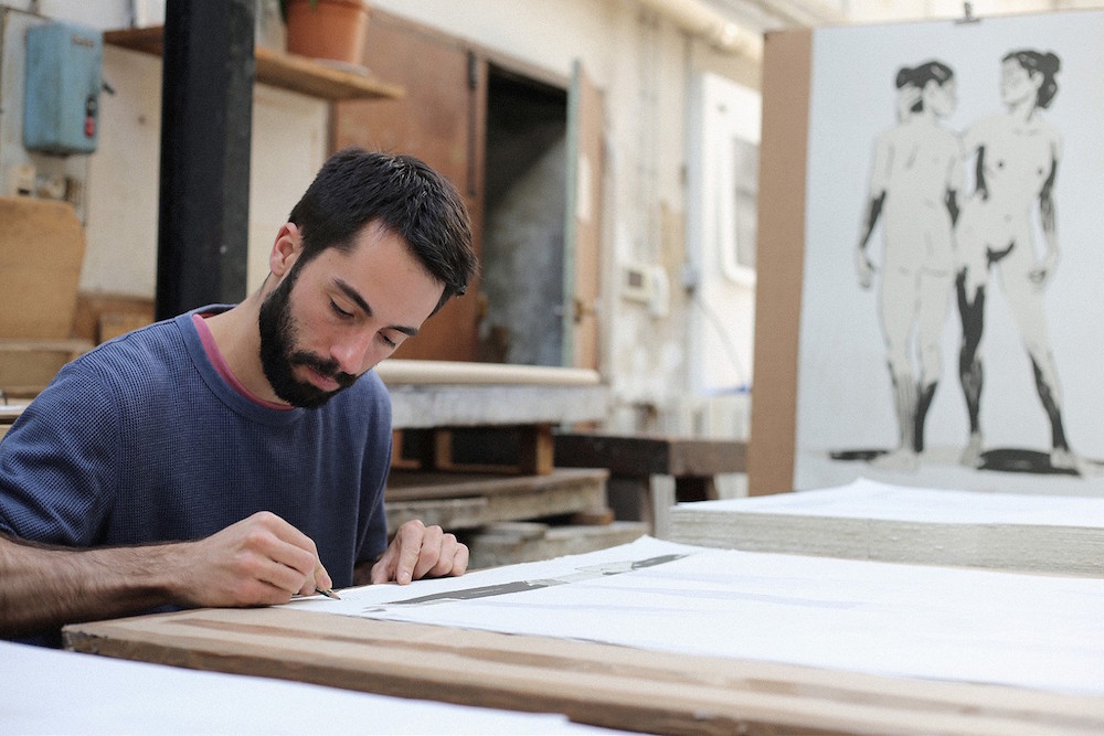 Aryz working on "Antagonisme" at the IDEM Studio, Paris.