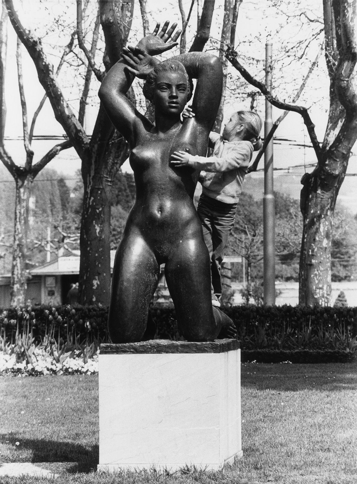 ‘Lausanne, Switzerland, 1977’ from ‘Shirley Baker’ (MACK, 2019)