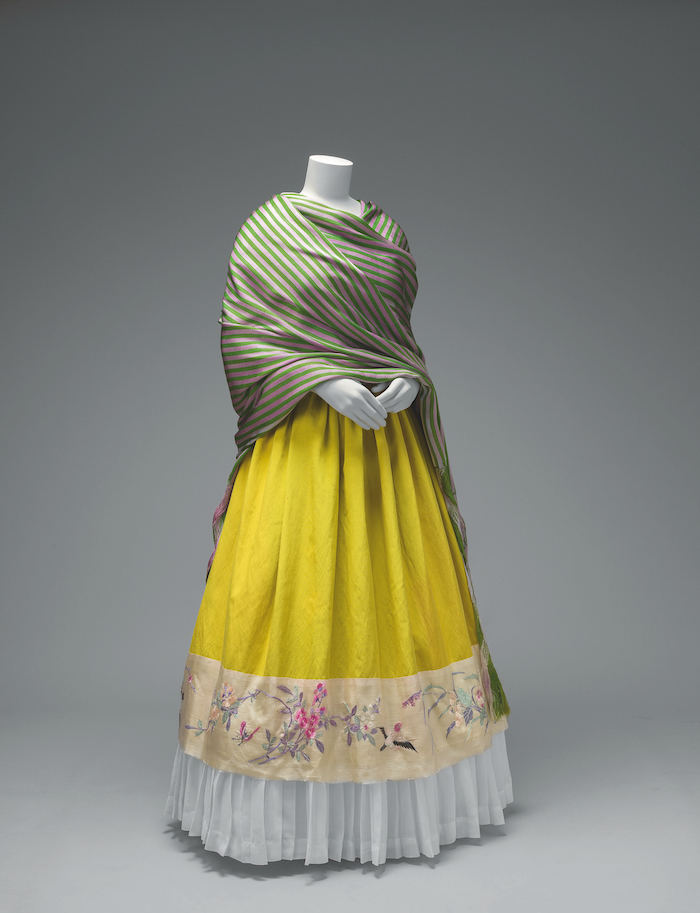 Rebozo with Rapacejo (knotted fringe); Silk shirt with Chinese Embroidered Panel & Holán (ruffle) Photographs: Javier Hinojosa Diego Rivera and Frida Kahlo Archives, Banco de México, Fiduciary of the Trust of the Diego Rivera and Frida Kahlo Museums Image courtesy of the Fine Arts Museums of San Francisco