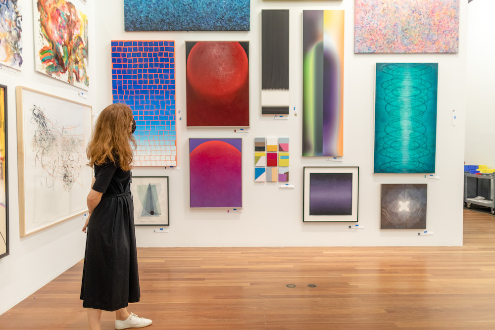 Installation Photography of “The de Young Open” at the de Young Museum. September 2020, Photo by Gary Sexton, Image provided courtesy of the Fine Arts Museums of San Francisco