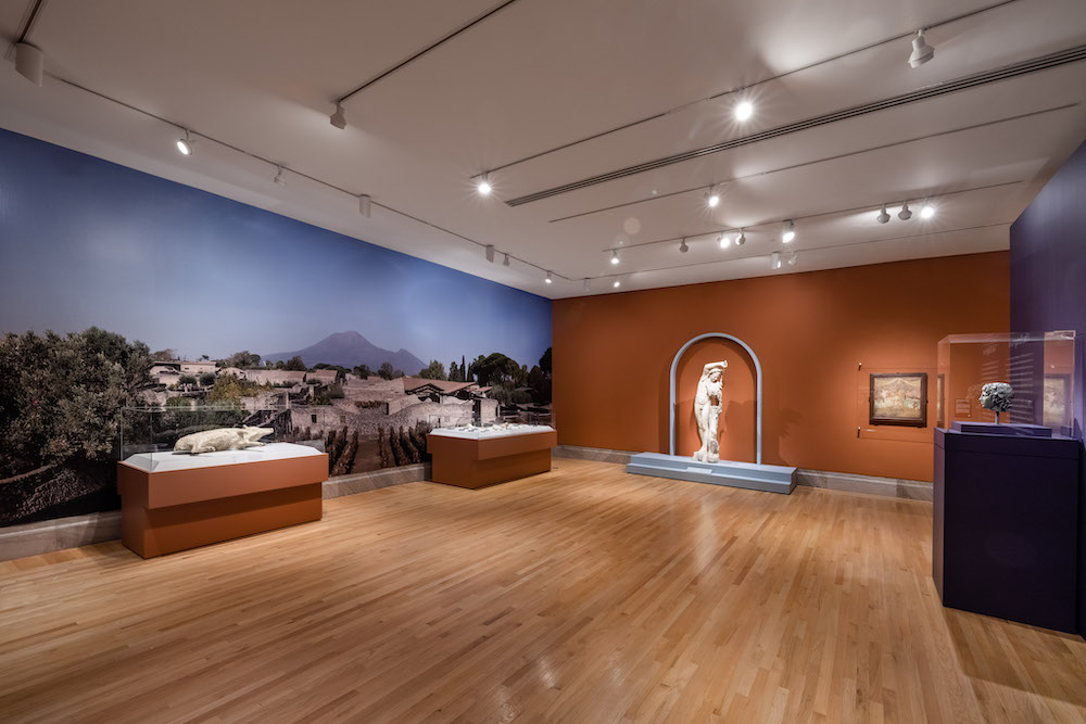 "Last Supper in Pompeii: From the Table to the Grave" installation at the Legion of Honor museum in San Francisco  Photography by Gary Sexton. Image courtesy of the Fine Arts Museums of San Francisco