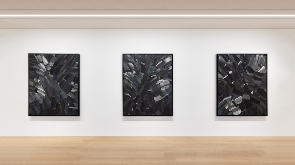 View of Lee Bae’s solo exhibition Paradigm of Charcoal at Perrotin Hong Kong, 2021. Courtesy of the artist and Perrotin. 