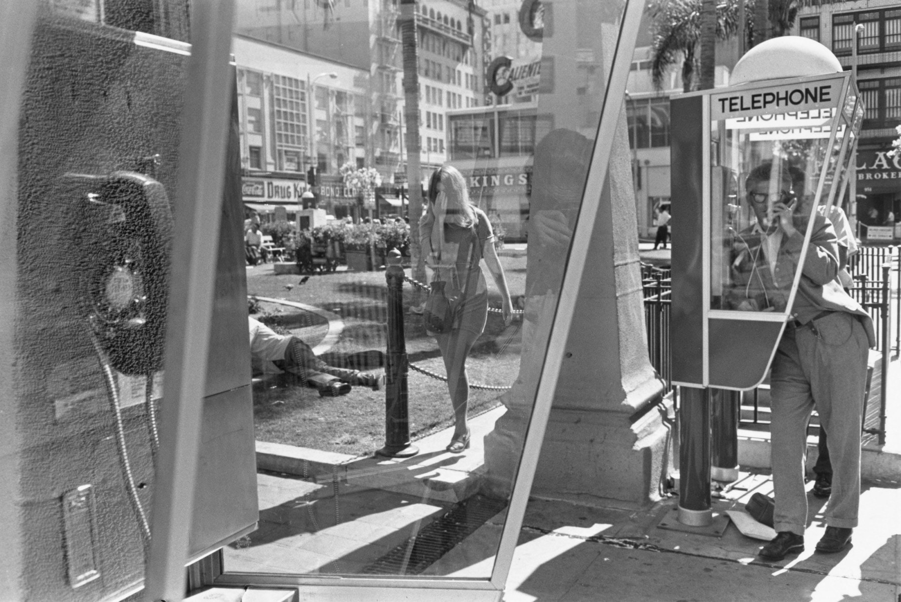 Juxtapoz Magazine - Filmmaker Joel Cohen Curates a Fascinating Selection of Lee  Friedlander Photographs