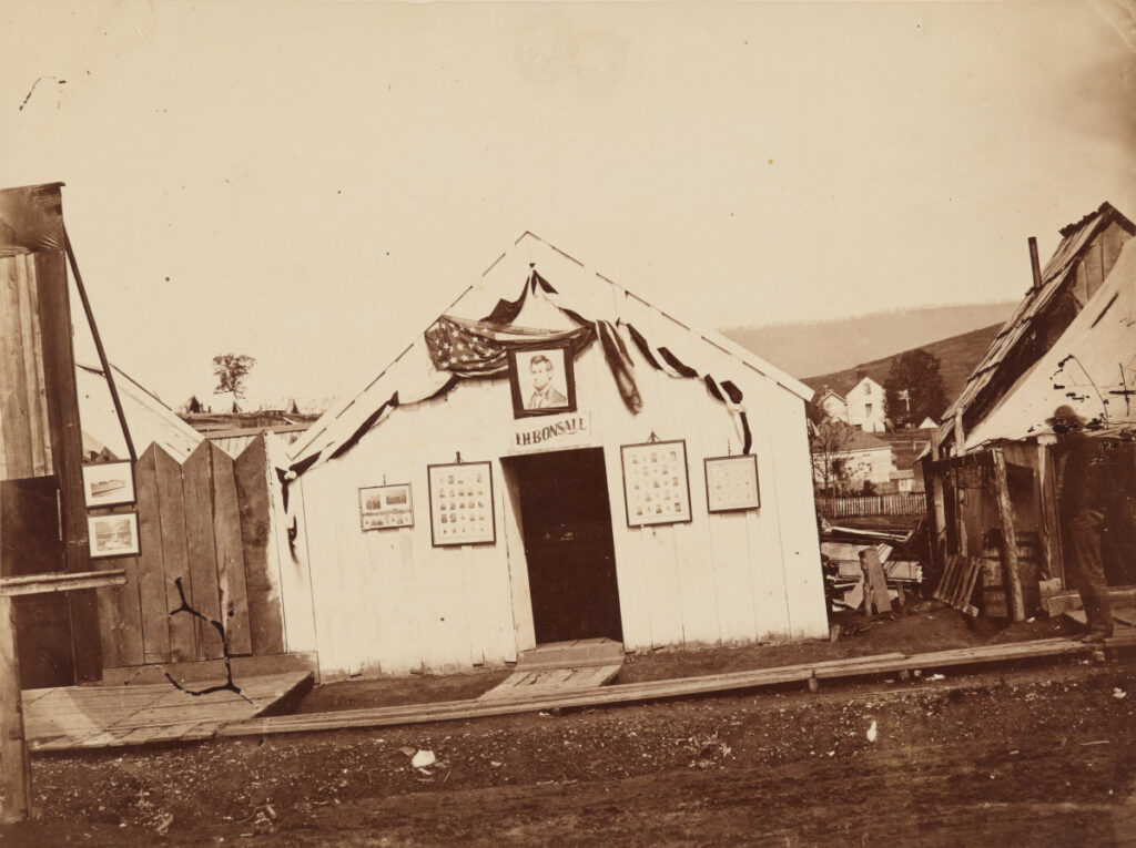 Isaac H. Bonsall (American, 1833–1909), Bonsil’s Photo Gallery, Chattanooga, TN, 1865, albumen silver print, High Museum of Art, Atlanta, purchase with funds from the Lucinda Weil Bunnen Fund and the Donald and Marilyn Keough Family, 2021.269.