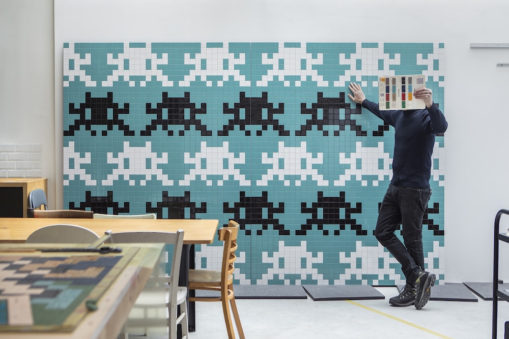 Photograph courtesy of Invader // Artworks © Shepard Fairey, Damien Hirst, Invader
