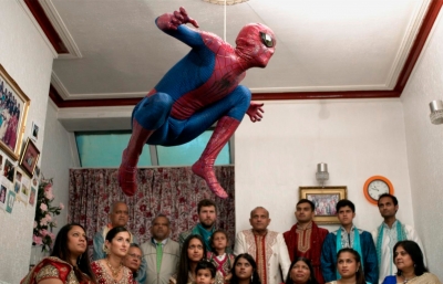 Ten Photographers Explore Living as an Immigrant in Modern Britain image