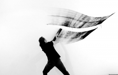 Watch: Lucy McLauchlan's Room-Sized Brushstrokes image