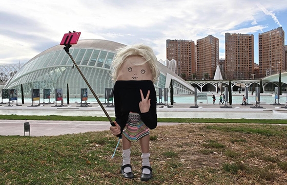 AnaHell has "Secret Friends"