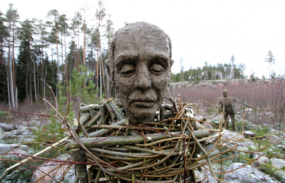 Isaac Cordal Goes Life-size for Landart Lapinjärvi in Finland