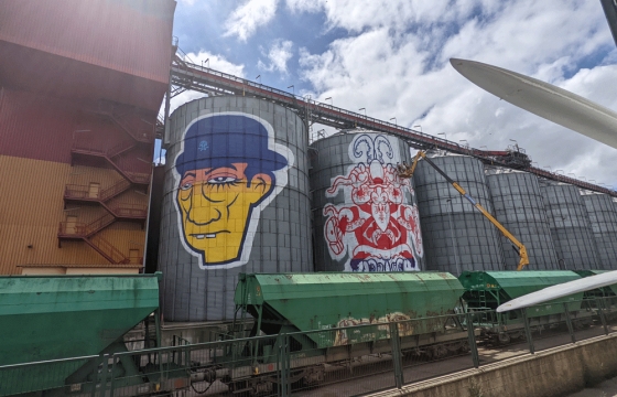 Gomez Bueno's New Mural at Tasa Terminal, Santander Port, Spain