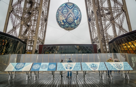 "Earth Crisis": OBEY to Release a Print from Fairey's Parisian Installation