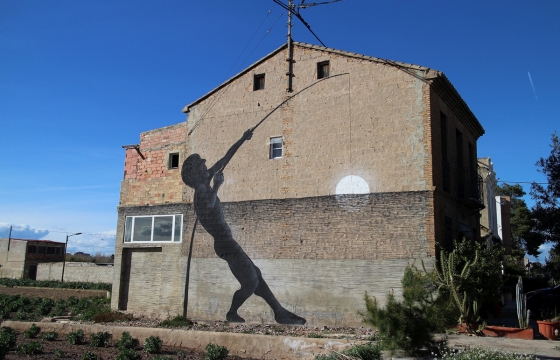 Sensemurs: Muralists Fight Urban Development Outside of Valencia, Spain