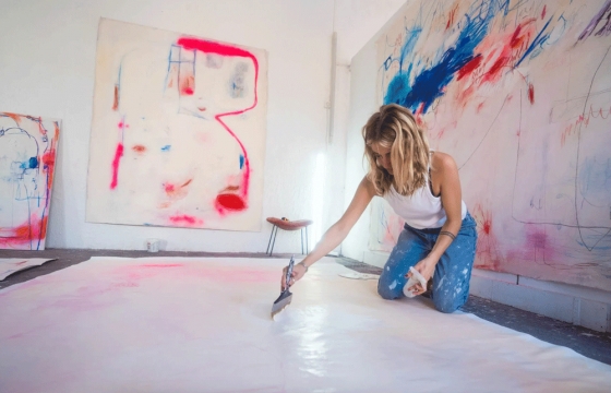 Radio Juxtapoz, ep 093: Goosebumps Down A Spine with Sophie Crichton