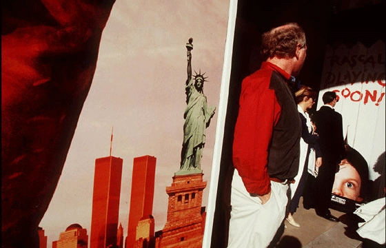 Gueorgui Pinkhassov's "Sidewalk"