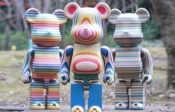 Juxtapoz Magazine - BE@RBRICK x Haroshi x Karimoku Vertical 400 