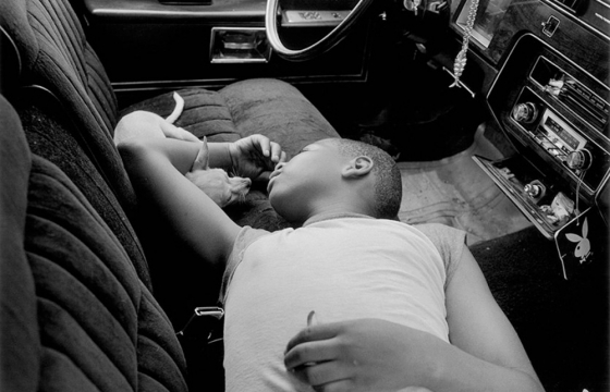 Mark Steinmetz's Latest Exhibition Captures the Magic of Summertime