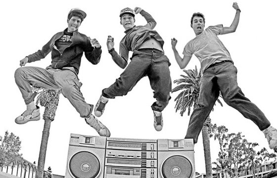 Jux Saturday School: "Beastie Boys Story" Directed by Spike Jonze