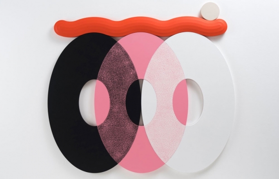 "Chasing Rainbows" and Bending Canvases: Josh Sperling's International Debut @ Perrotin, Paris