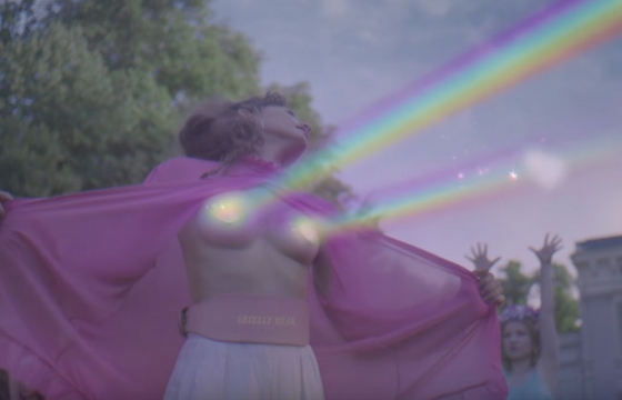 Lightbeams from Nipples, Butt-Slapping and Country Estates: Grizzly Bear share "Mourning Sound"