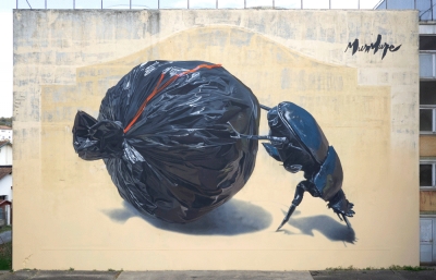 Murmure Paints the "Dung Beetle" in Bayonne, France image