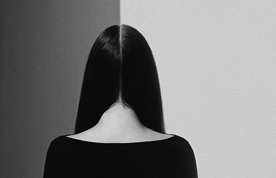 Noell Oszvald's Minimalist Portraits